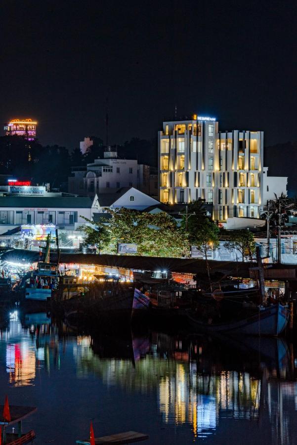 The Empire Hotel Duong Dong Exterior foto