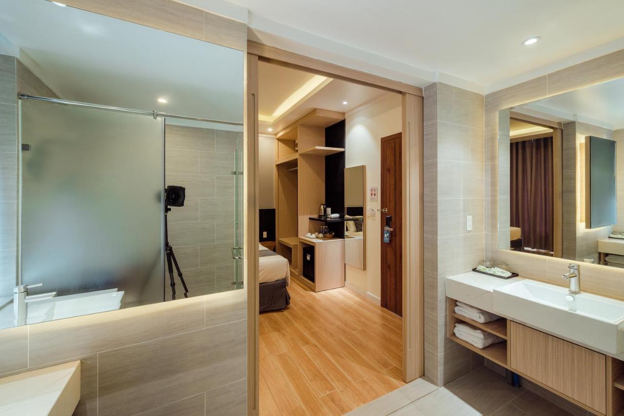 The Empire Hotel Duong Dong Exterior foto