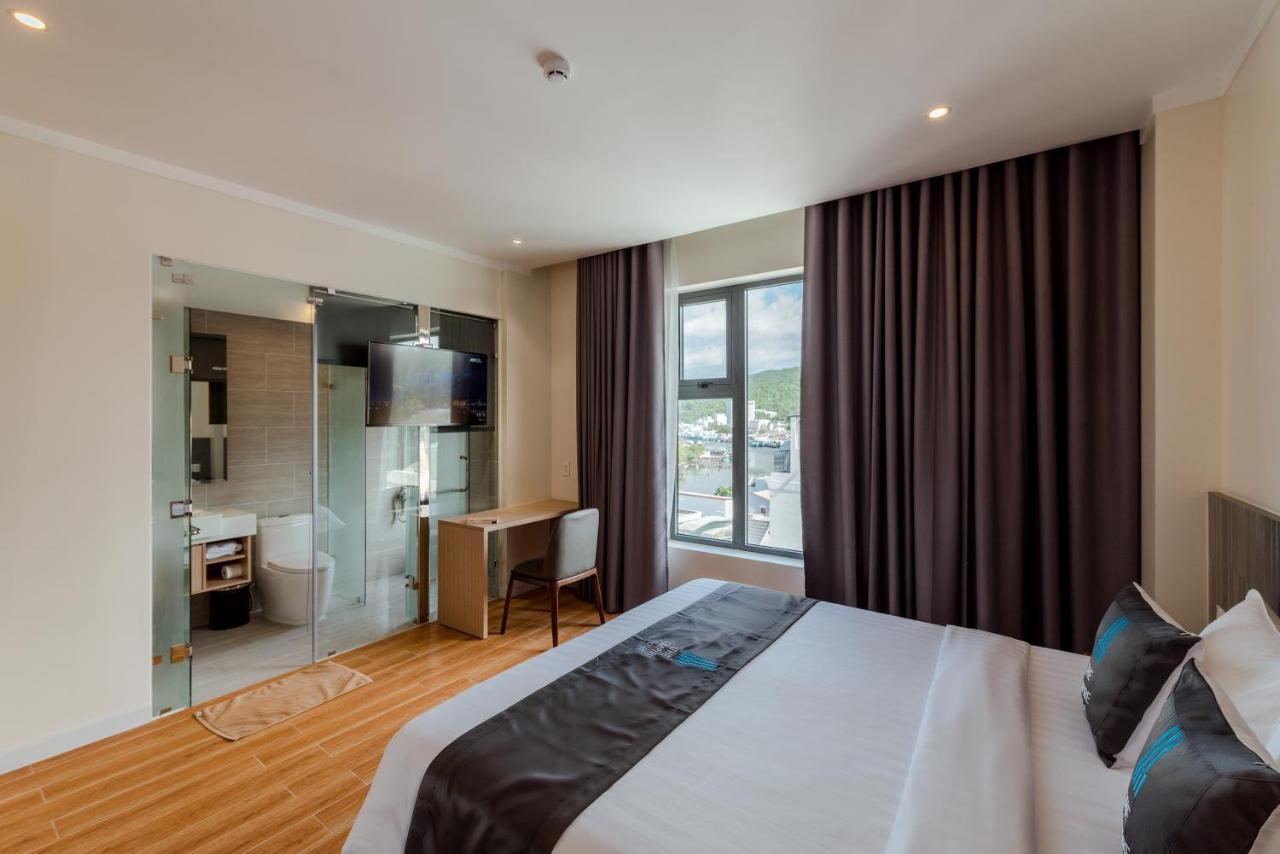 The Empire Hotel Duong Dong Exterior foto